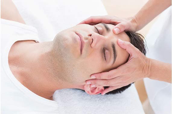 Séance de soins par magnétisme